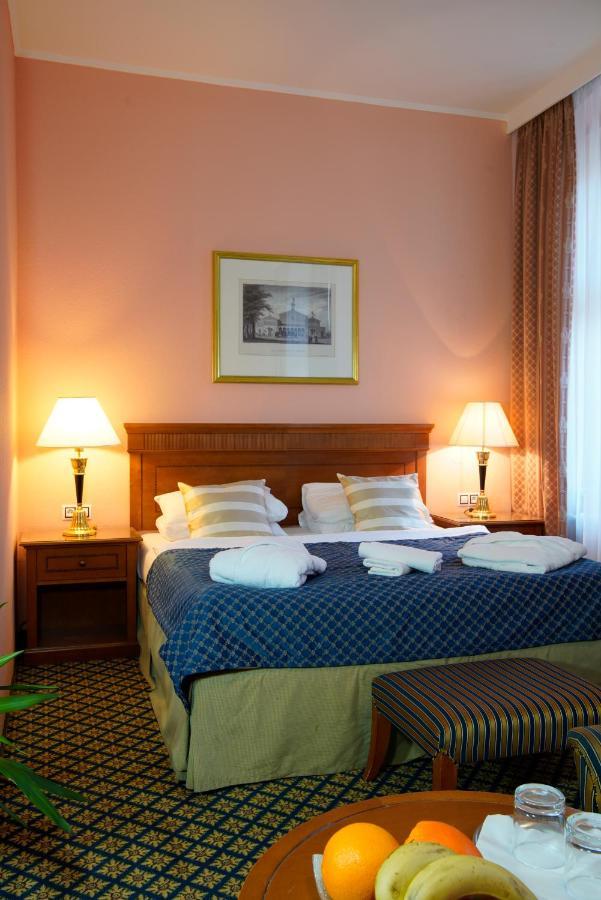 Lauretta Hotel